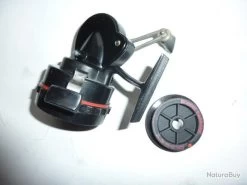 Boutique De Pêche -Boutique De Pêche 00002 Moulinet Contact 400 noir tres bon etat avec deuxieme bobine neuve